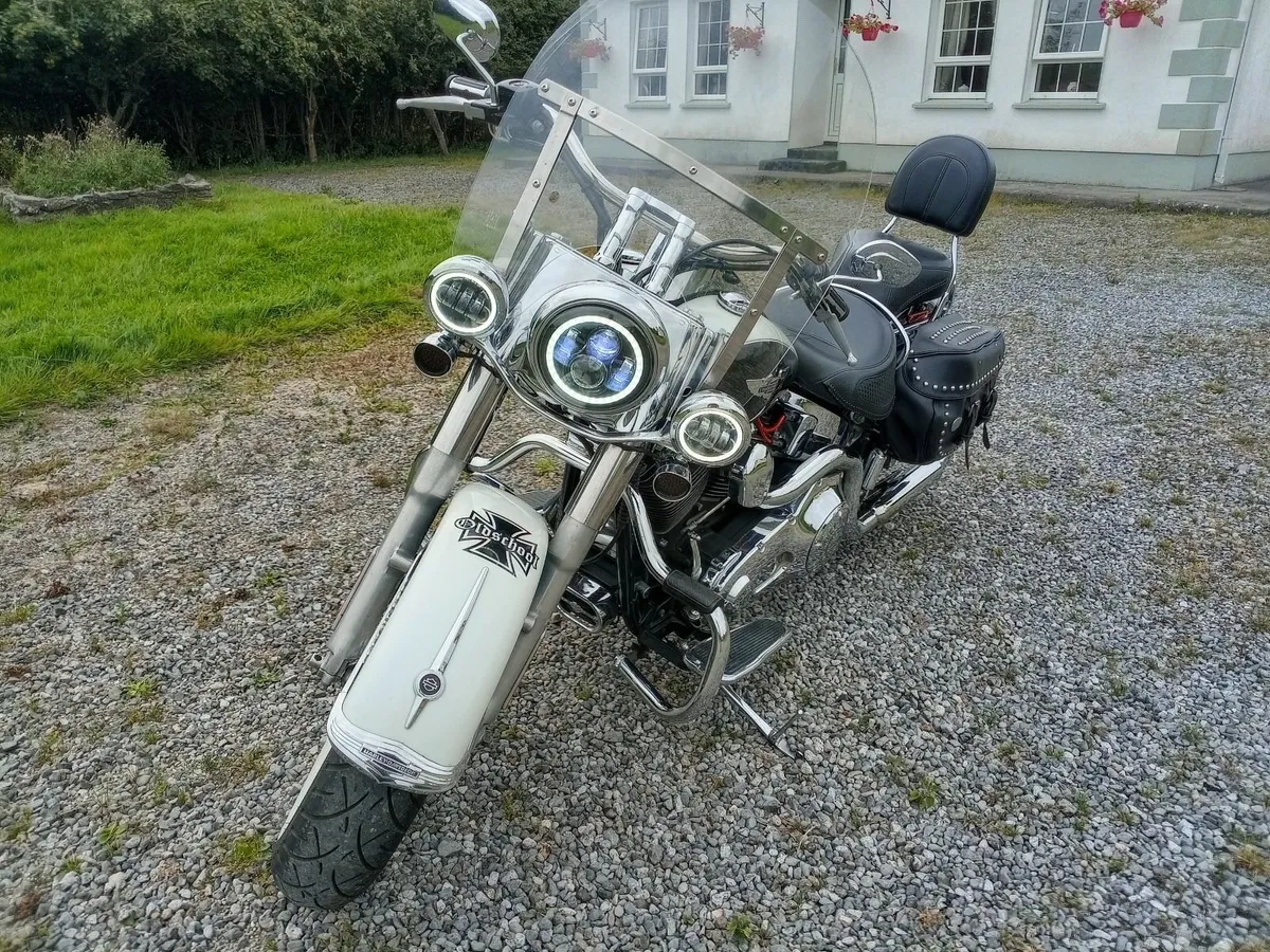 HARLEY DAVIDSON SOFTAIL DELUX  2005 - Image 4