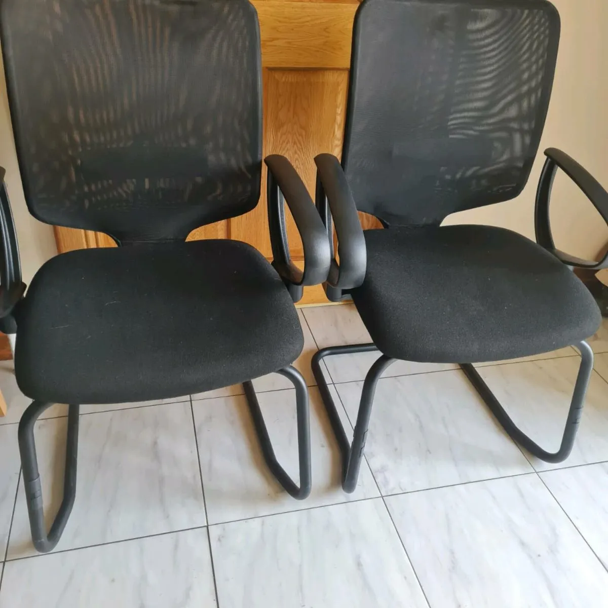 6 sven netback meeting chairs - Image 1