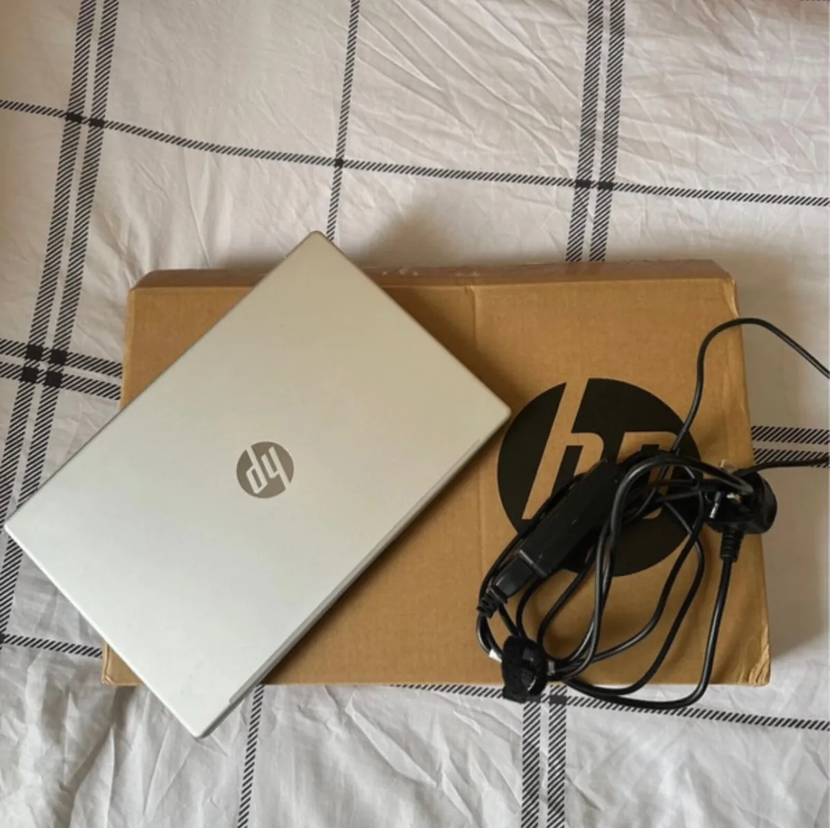 Laptop - Image 1