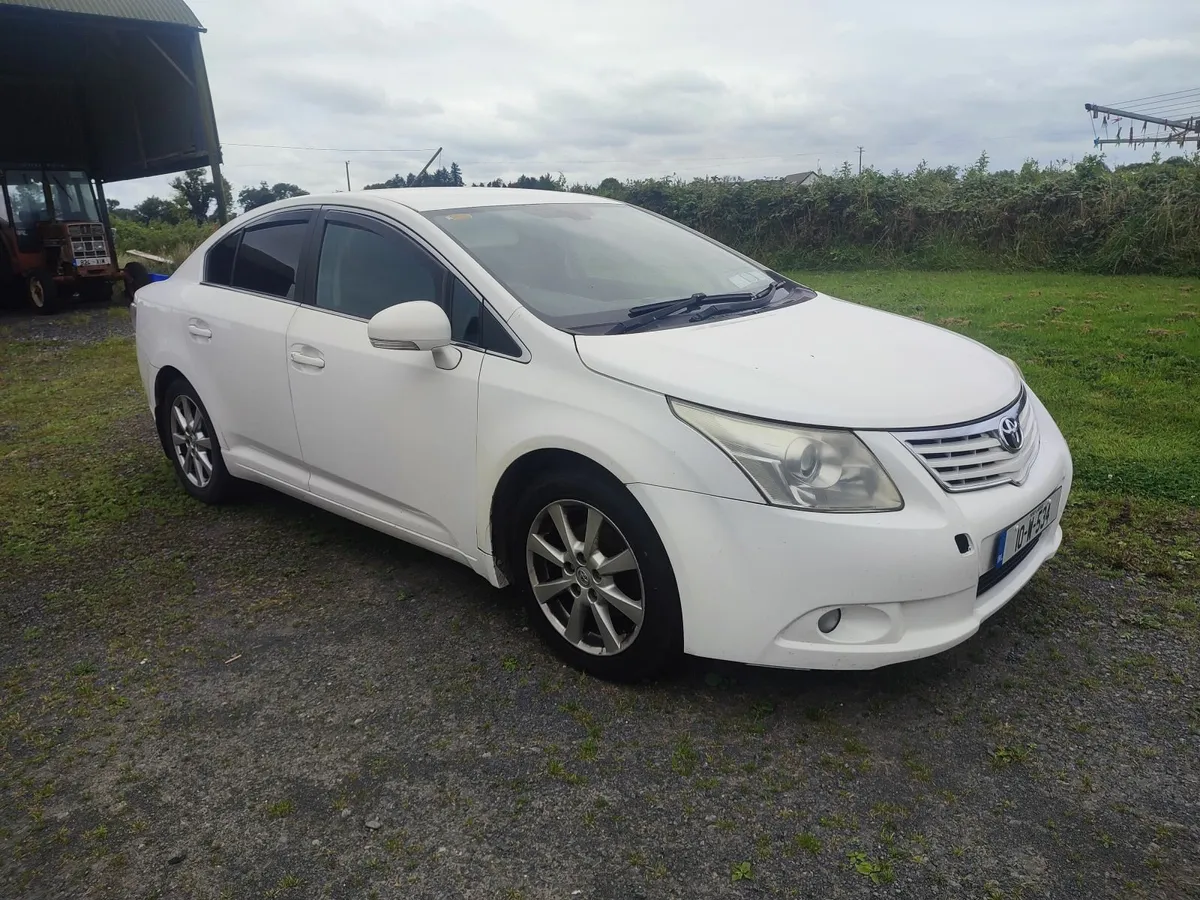 Toyota Avensis 2010 - Image 2