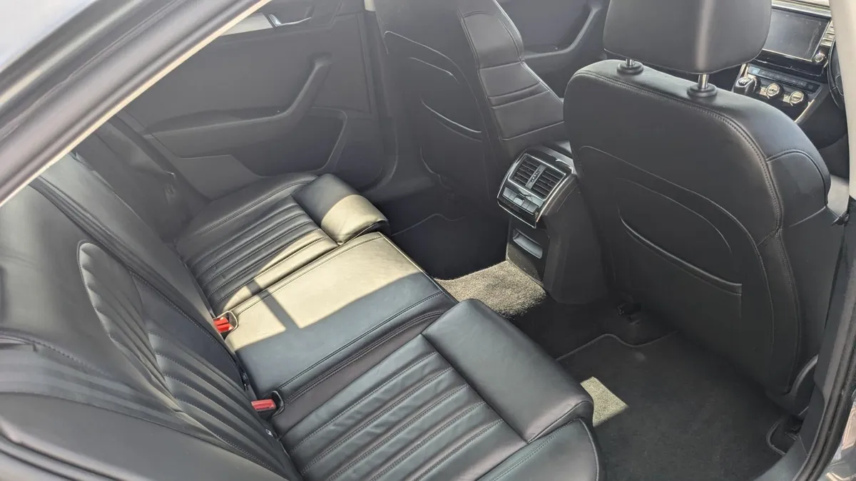 Skoda Superb 2016 - Image 4