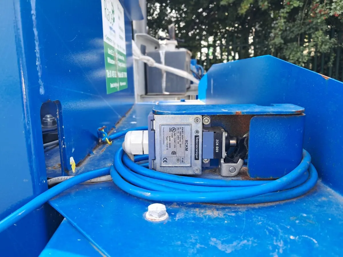 Mac-Fab Compact 60 Baler - Image 2