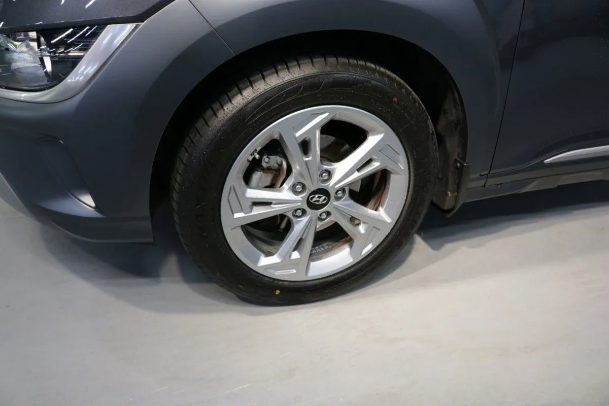 Hyundai Kona Executive 1.0l Petrol Compact SUV - Image 3
