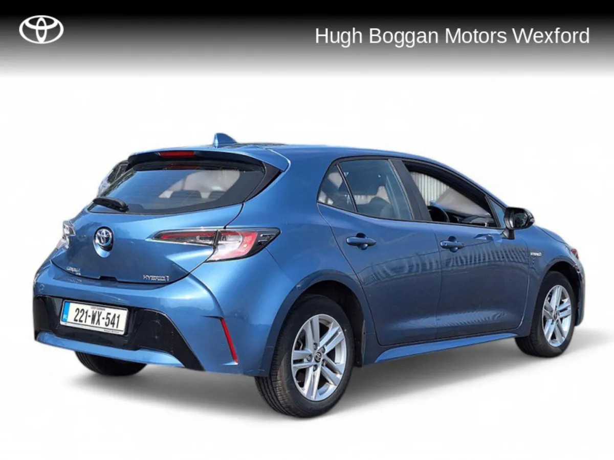 Toyota Corolla HYBRID LUNA HATCH ONLY 30000 KMS!! - Image 2