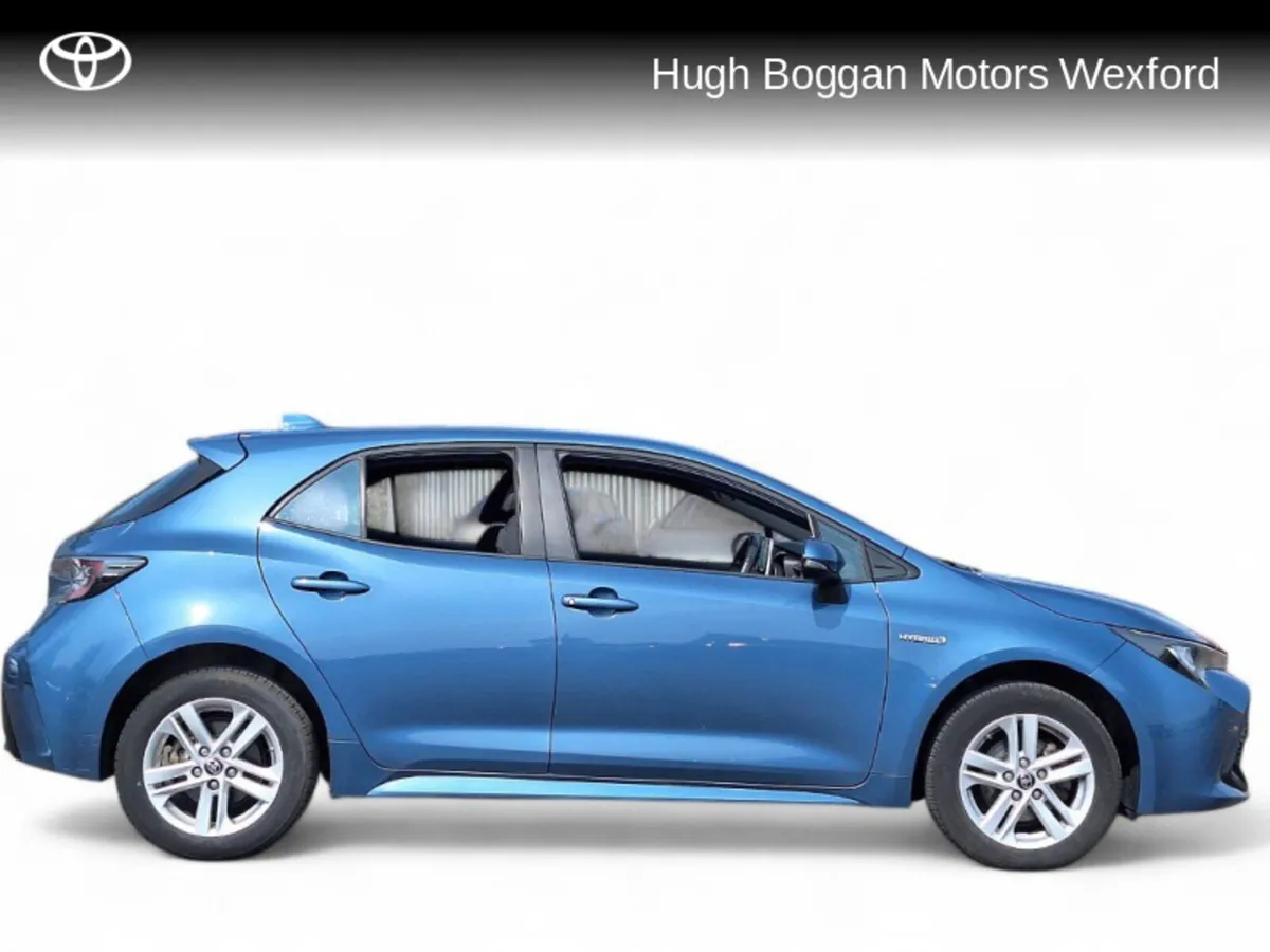 Toyota Corolla HYBRID LUNA HATCH ONLY 30000 KMS!! - Image 3