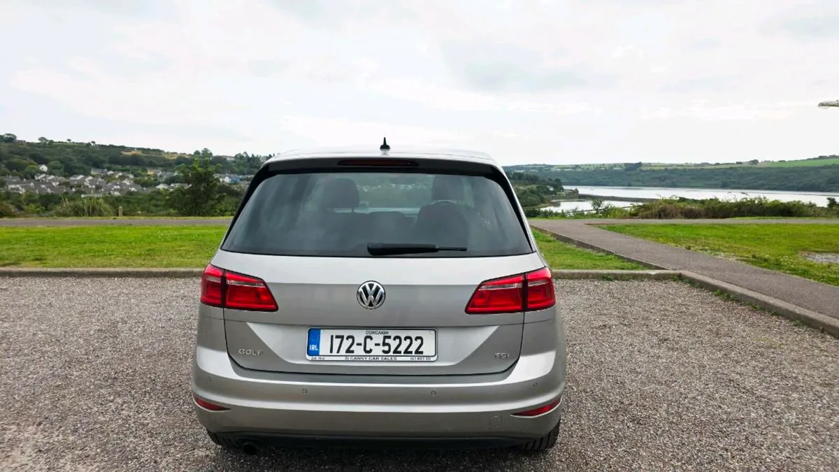Volkswagen Golf TSI 2017 Automatic - Image 3