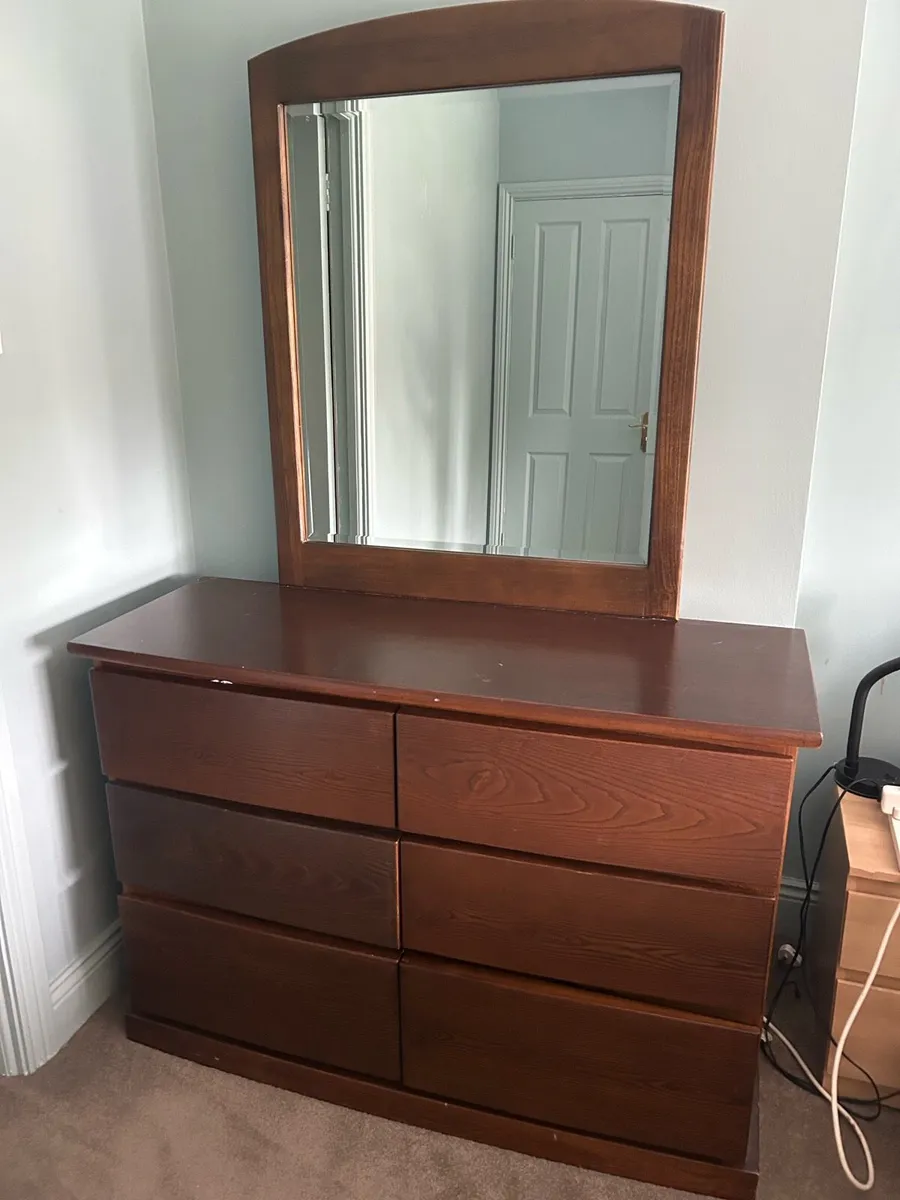 Chest of drawers with mirror - Image 1