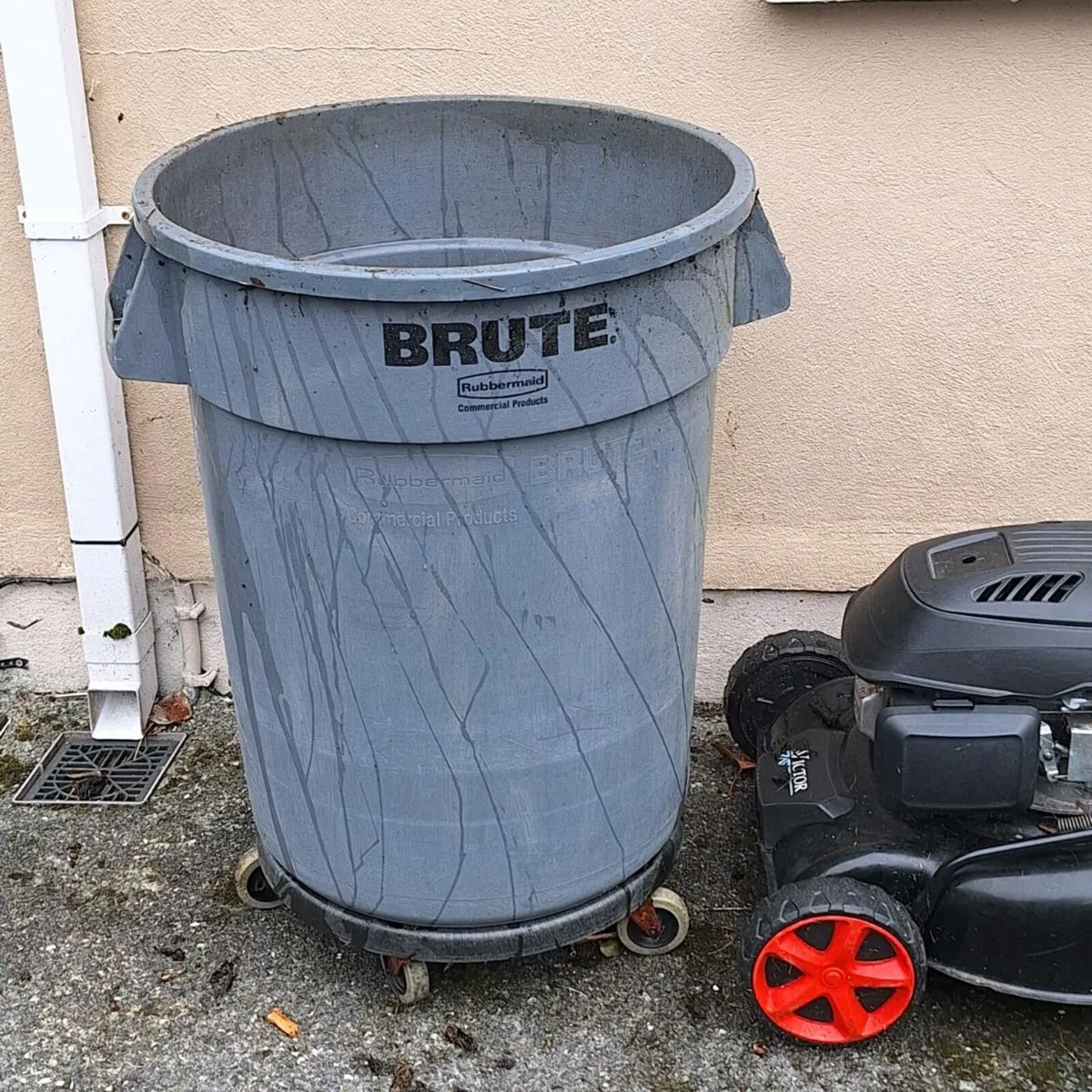 Bin commercial