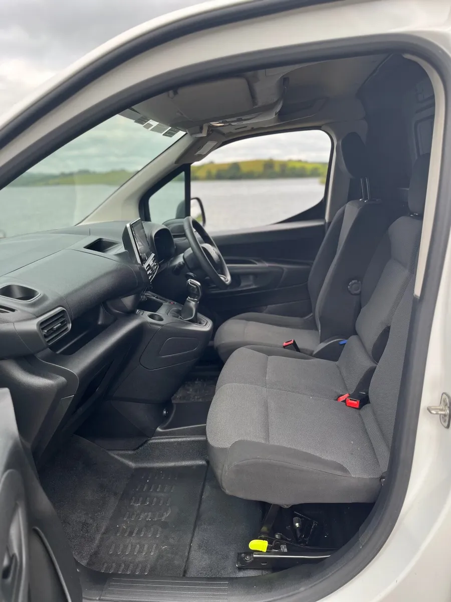 Citroen Berlingo 2020 - Image 2