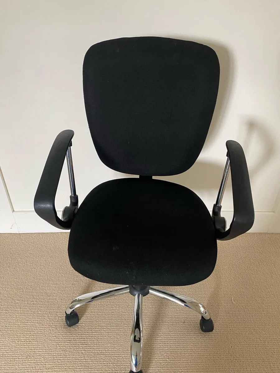 Office chair - Image 1