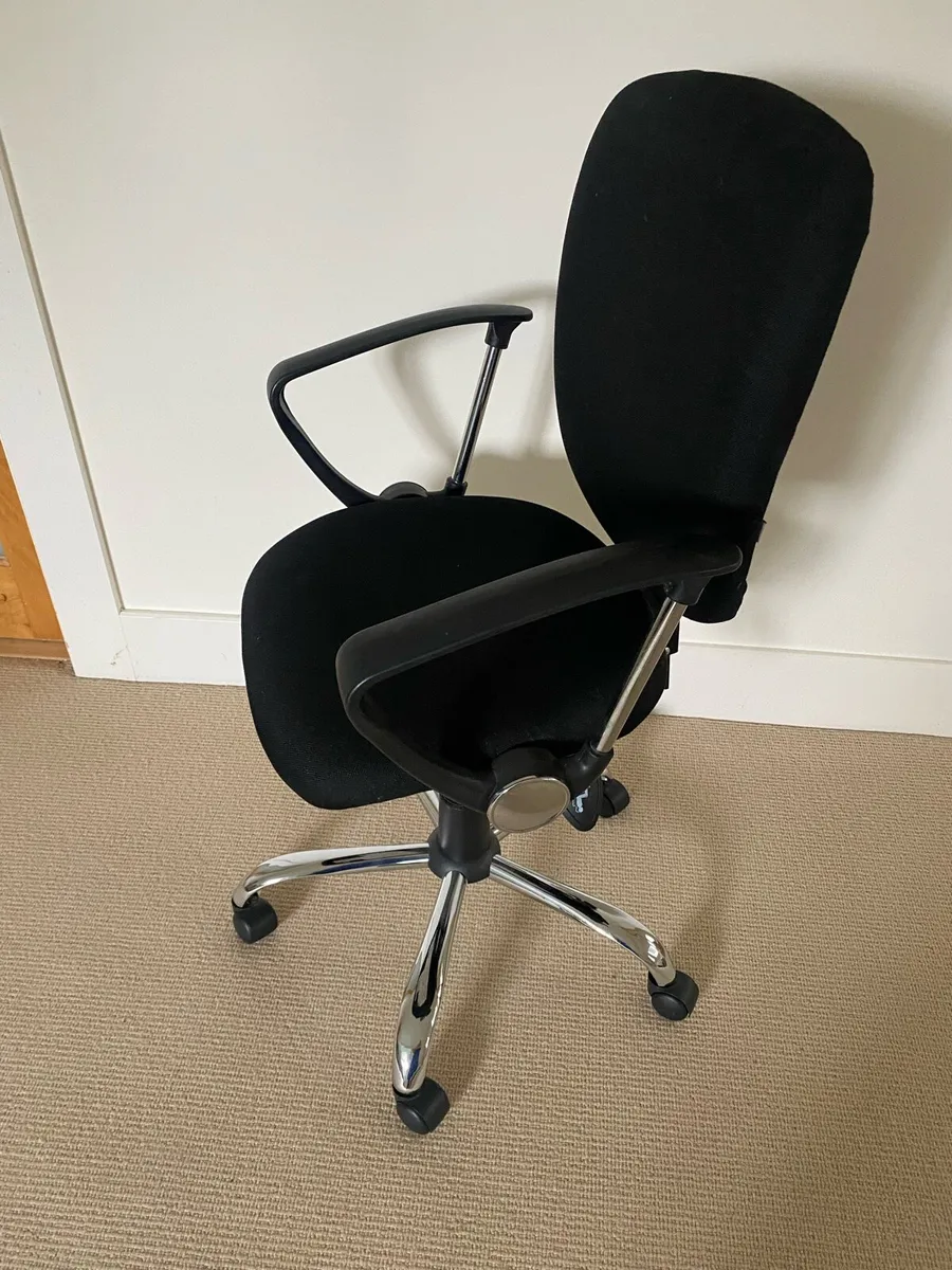 Office chair - Image 4