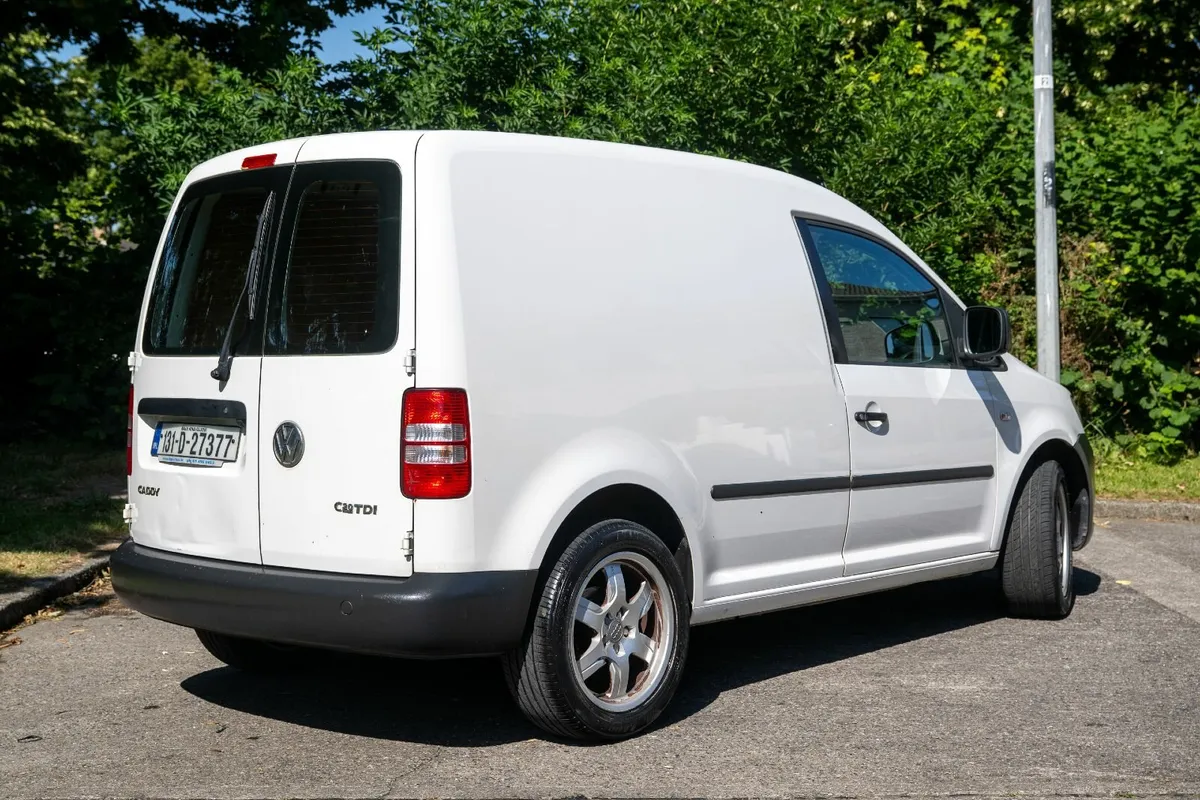 Volkswagen Caddy 2013 - Image 3