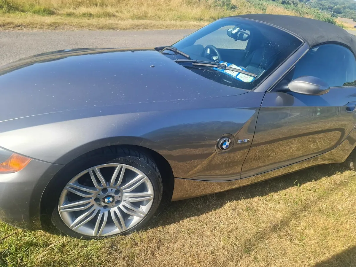 BMW Z4 2004 - Image 2