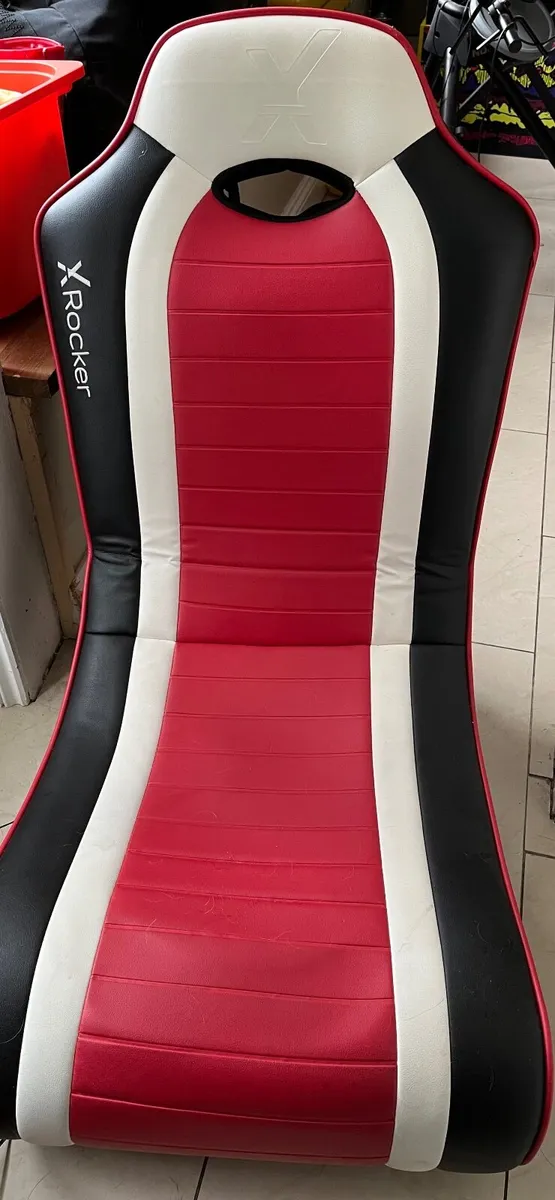 Gaming chair - Image 1