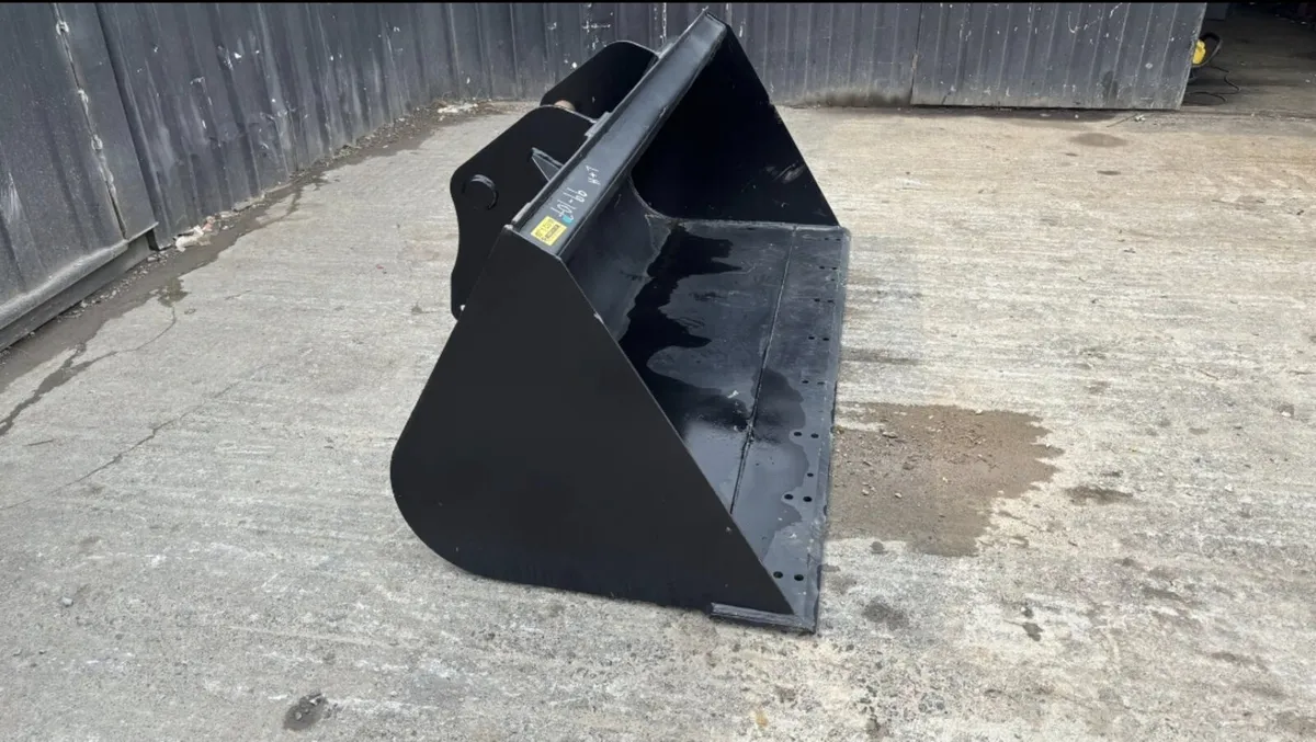 Strickland 90" Loading Bucket to suit Telehandlers - Image 3