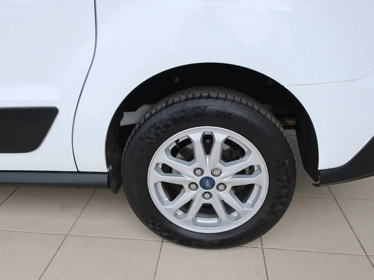2023 Ford  TRANSIT CONNECT LWB TREND 1.5td - Image 4