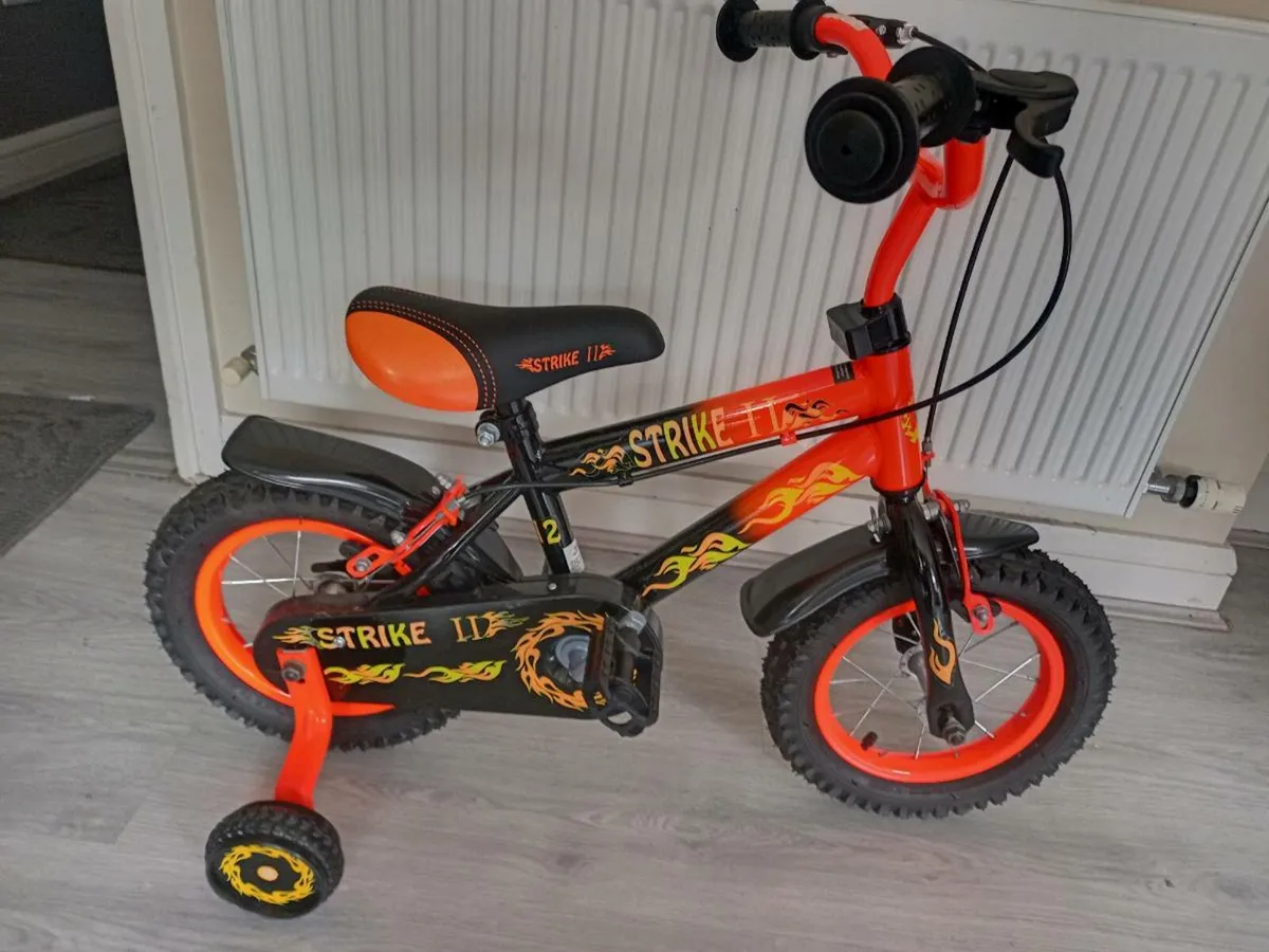 Kids strike bike size 12 inch wheels. - Image 1