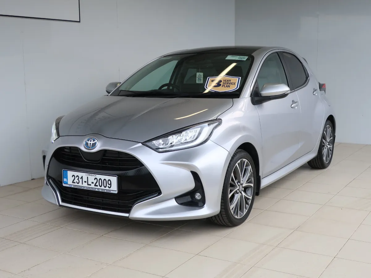 2023 TOYOTA YARIS HYBRID 1.5 PLATINUM 4DR AUTO - Image 1