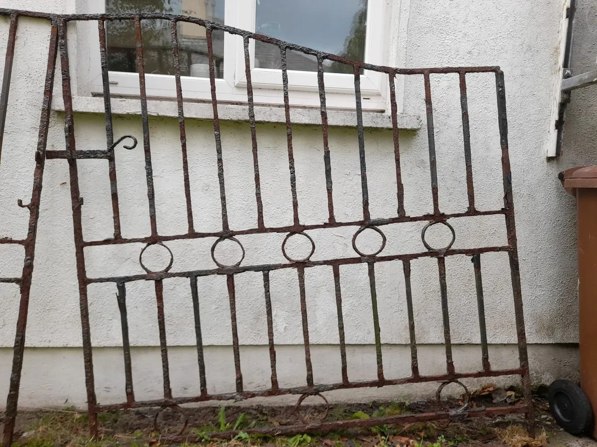 Wrought iron gates - Image 1