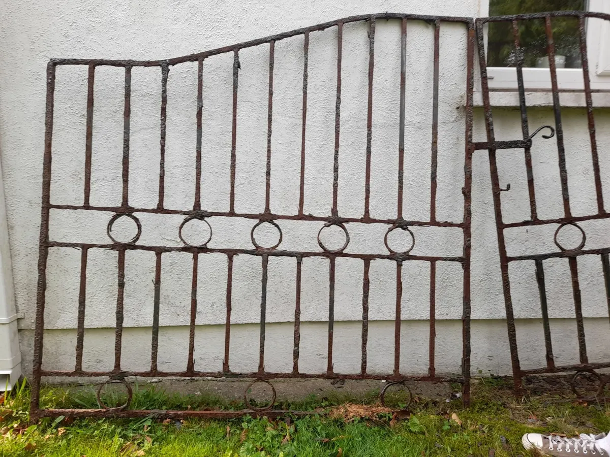 Wrought iron gates - Image 3