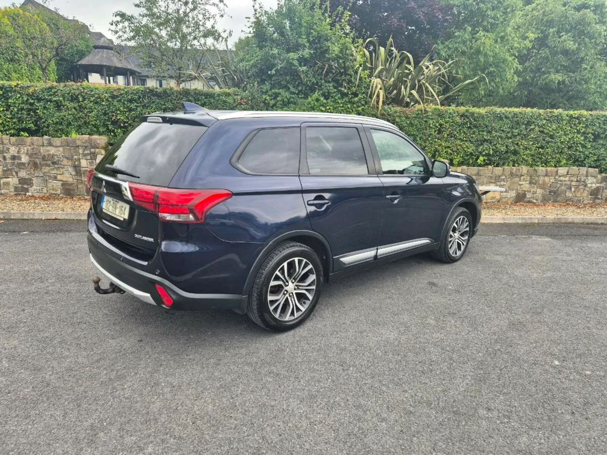 Mitsubishi Outlander 2.3 Diesel. 2018 - Image 3