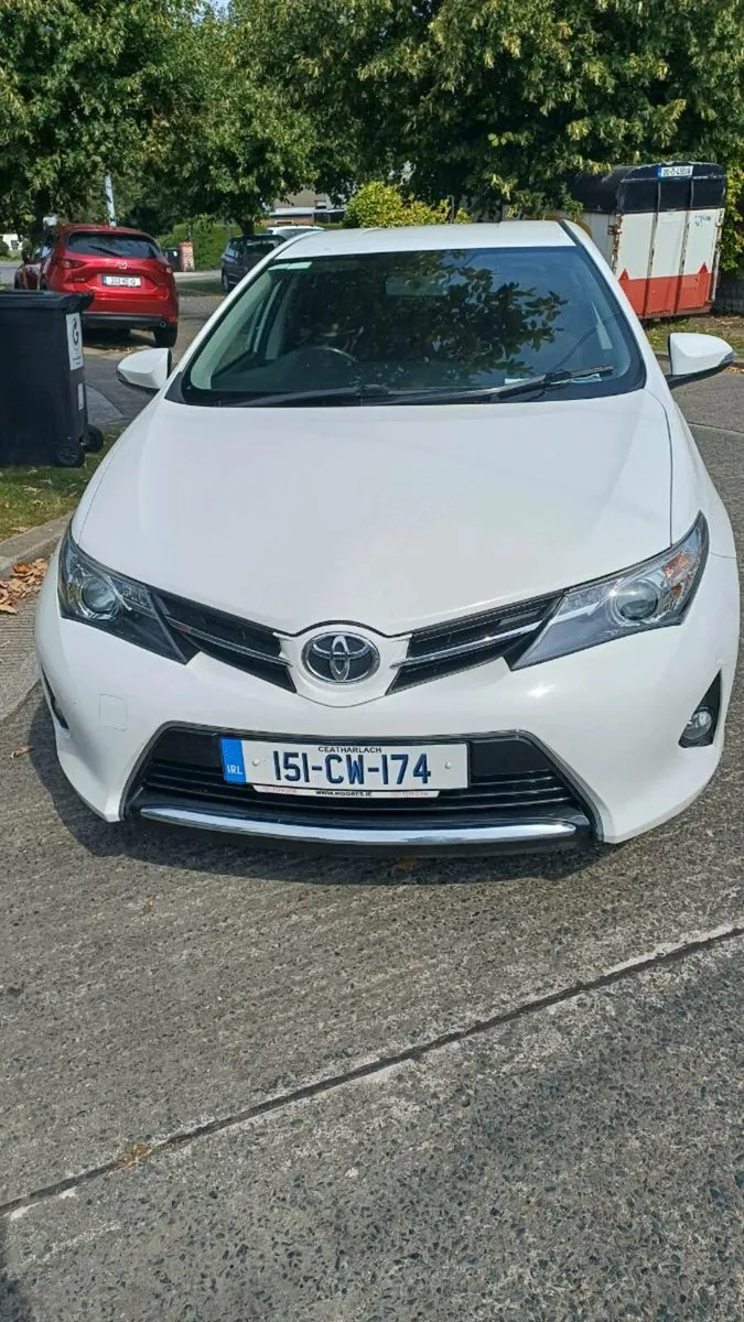 Toyota Auris d4d long nct and FSH - Image 1
