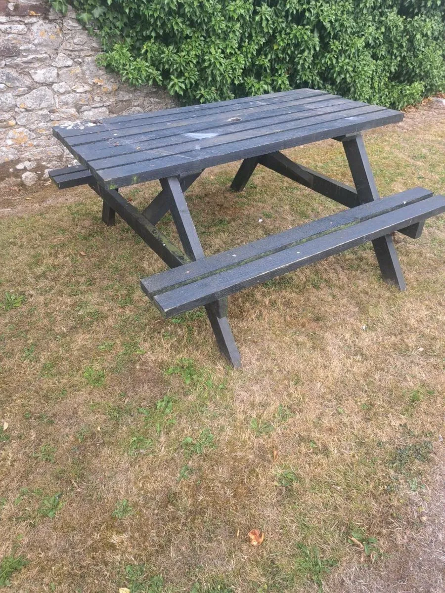 Garden table and bench - Image 2