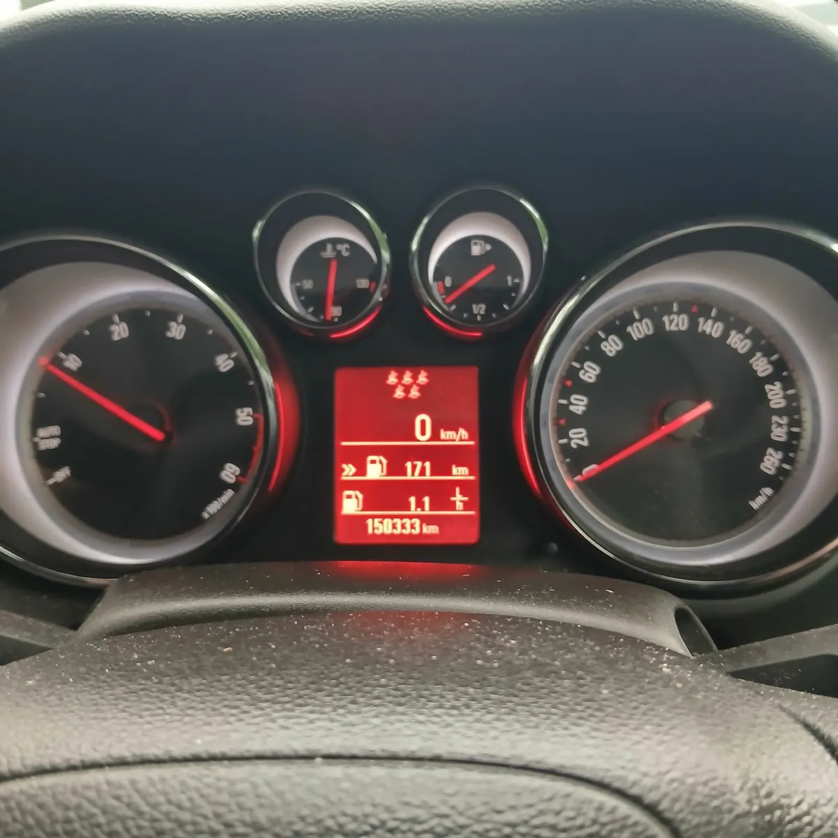 Opel Zafira 2014 - Image 2