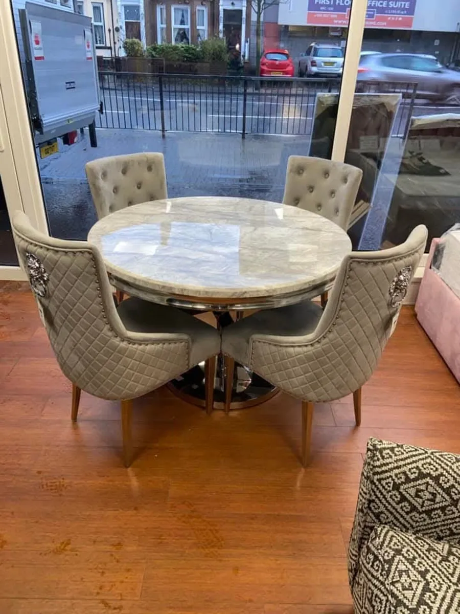Round Kitchen Dining Table With 4 Chairs - Image 1