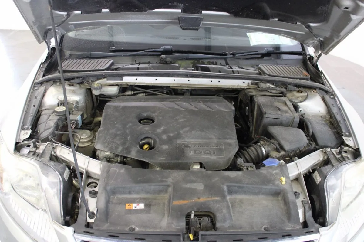 Ford Mondeo Style 1.6tdc 4DR - Image 4