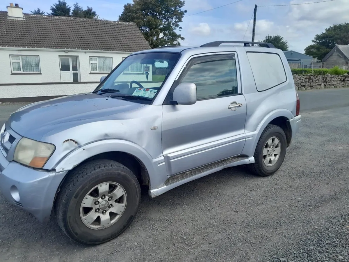 2004 Mitsubishi Pajero SWB 2.5Diesel 4WD Doe 05,26 - Image 3