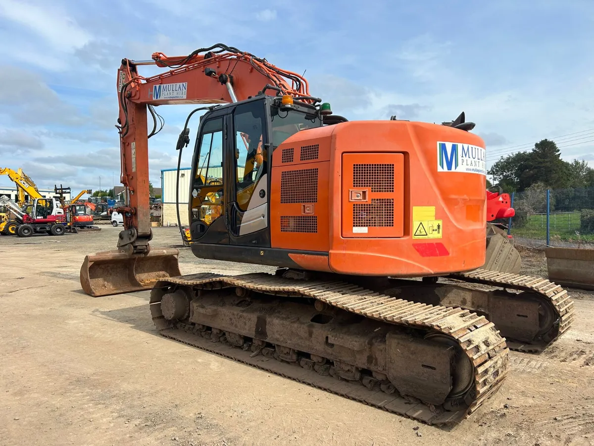 2017 Hitachi ZX225 USLC-6 - MULLANS - Image 2