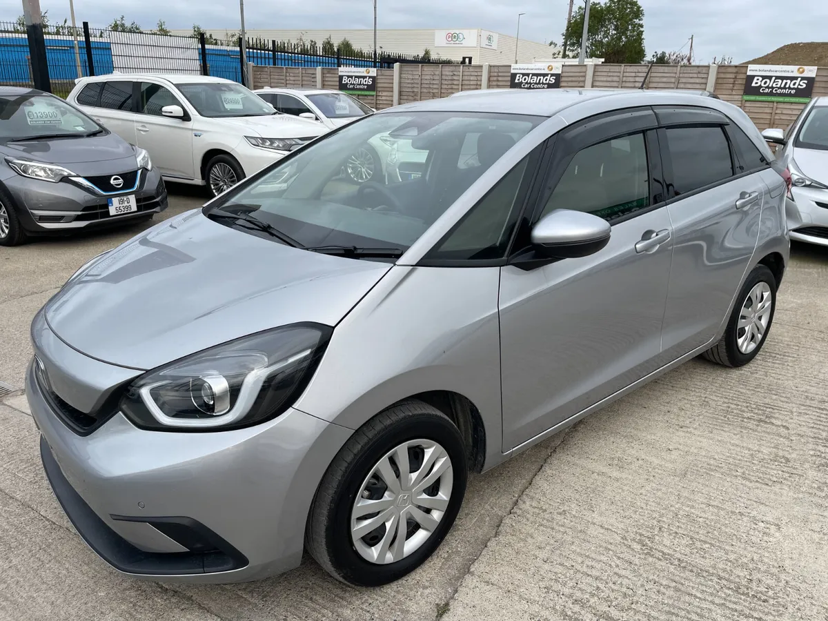 201 Honda Fit Hybrid 1.5 Automatic (Low Km's) - Image 4