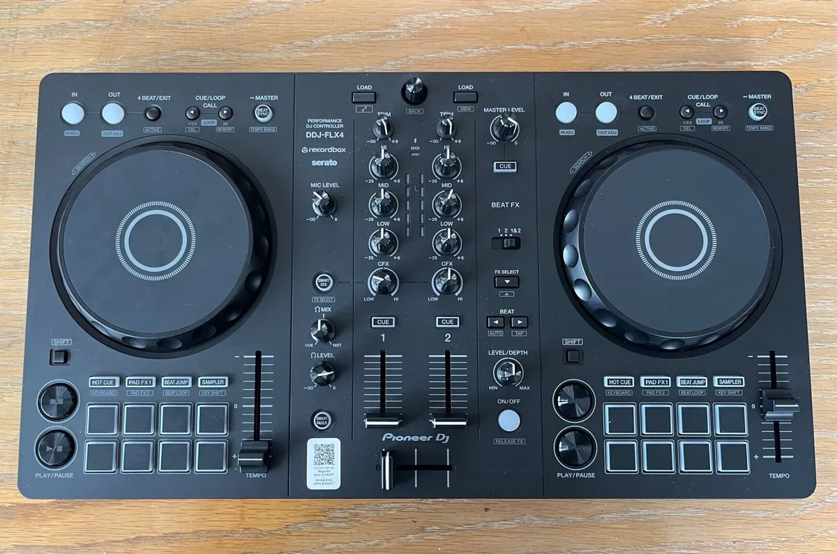 DDJ FLX4 - Image 2