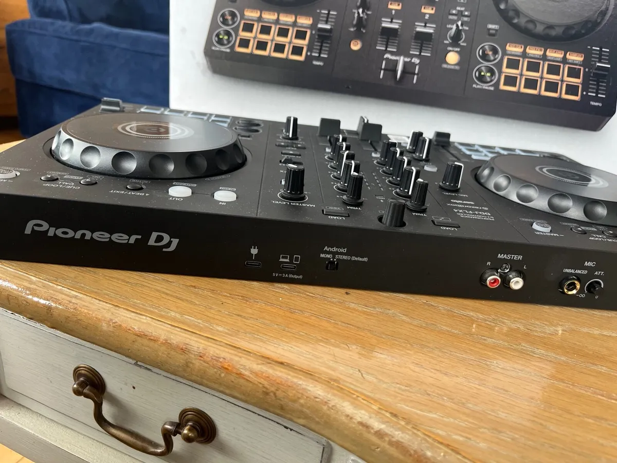 DDJ FLX4 - Image 3