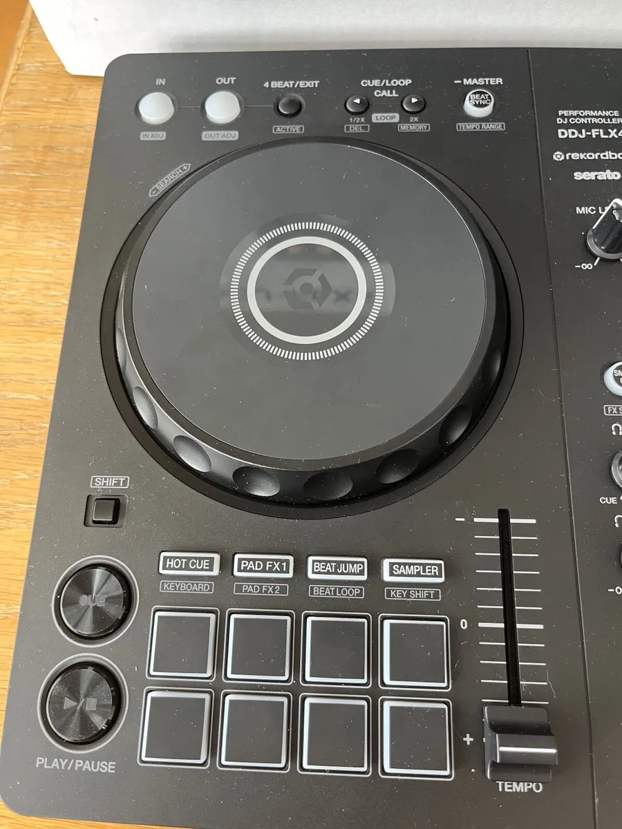 DDJ FLX4 - Image 4