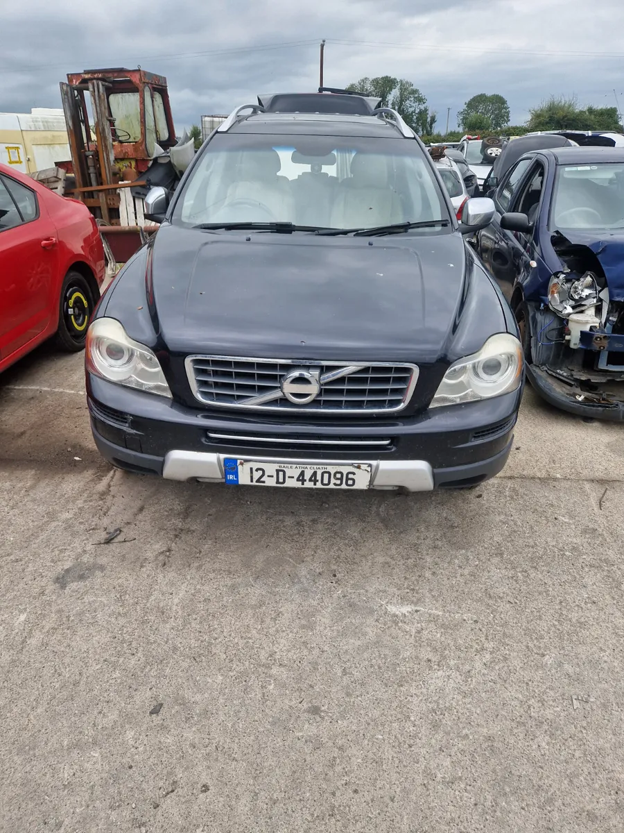 12 Volvo XC90 for breaking - Image 1