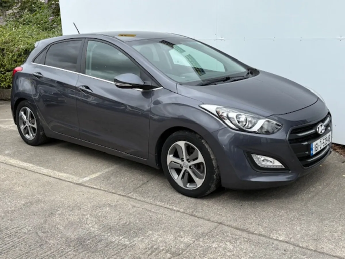 Hyundai i30 2016 DELUXE SPEC - Image 3