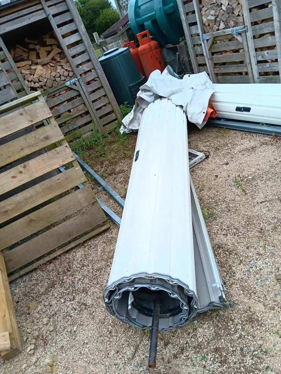 Roller garage doors - Image 3