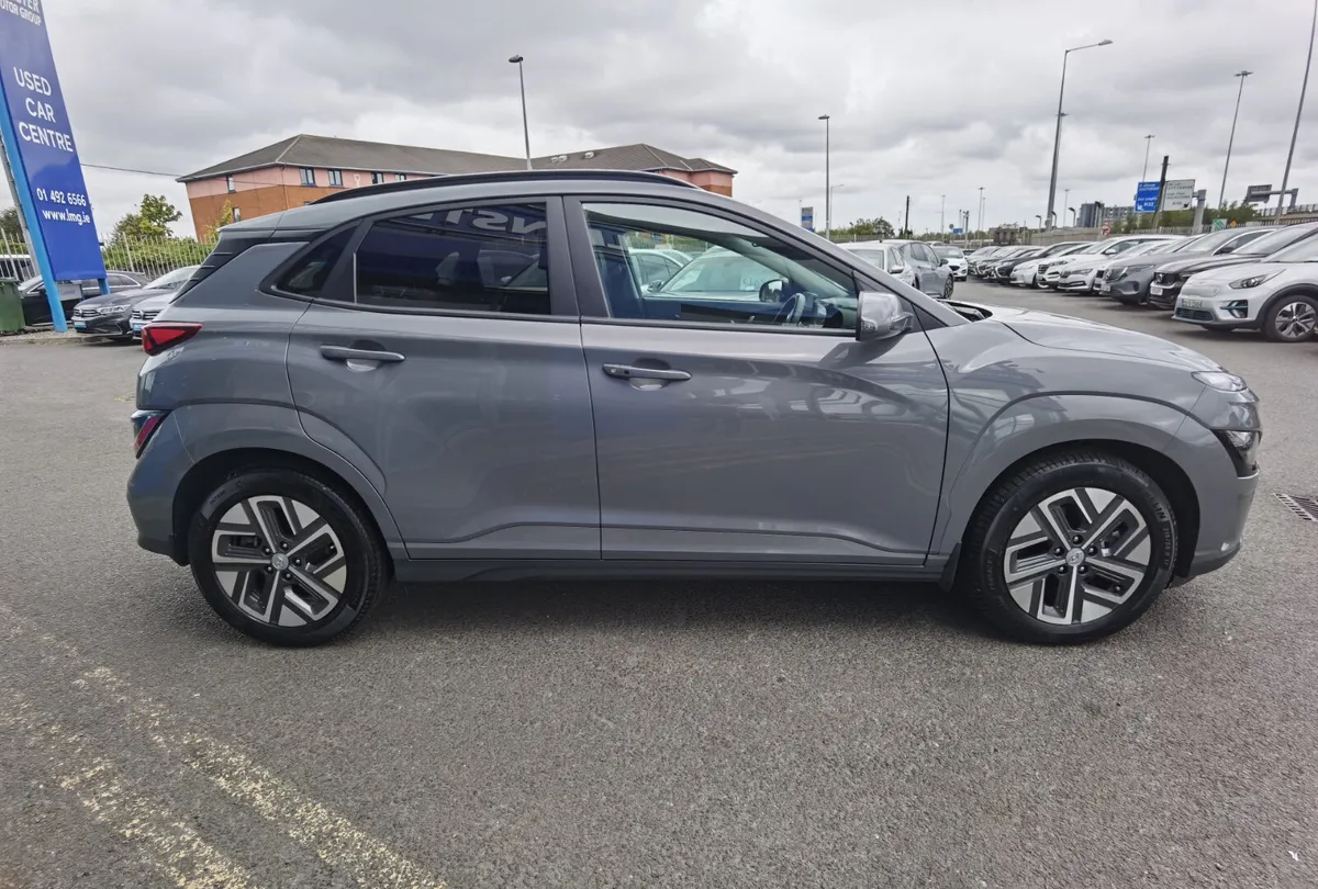 HYUNDAI KONA 64KWH EV PREMIUM - Image 4