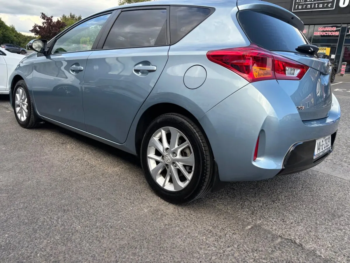 2014 Toyota Auris 1.4 D4-D Aura Diesel - Image 4