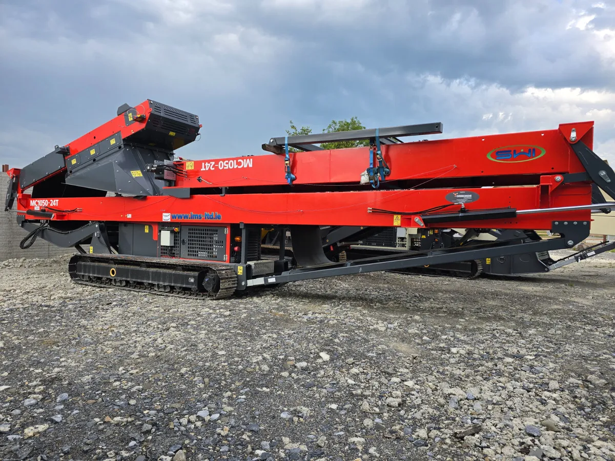 80' Tracked Conveyor for sale or hire - Image 3