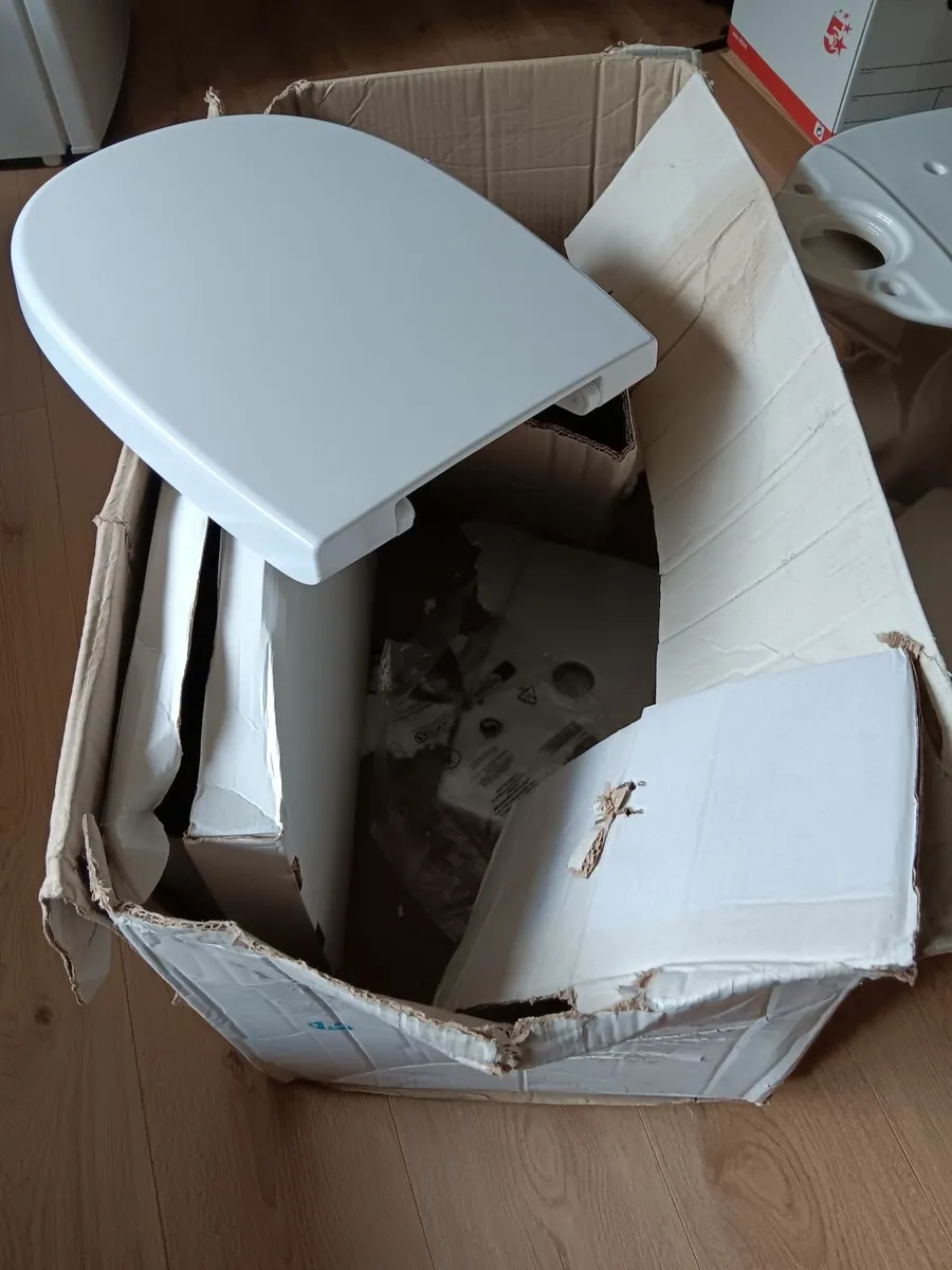 Brand new toilet - Image 2
