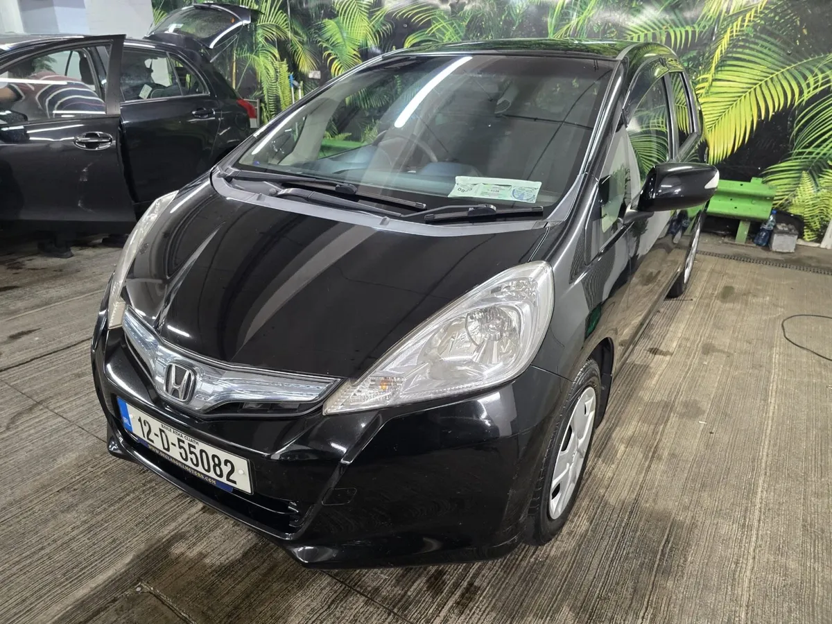 2012 honda Fit Automatic Hybrid Nct & Tax - Image 3