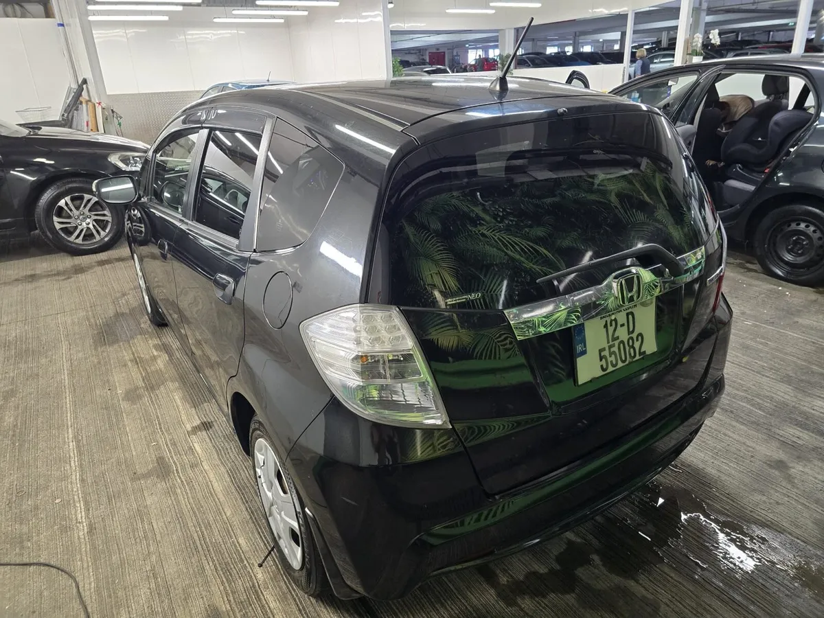 2012 honda Fit Automatic Hybrid Nct & Tax - Image 4