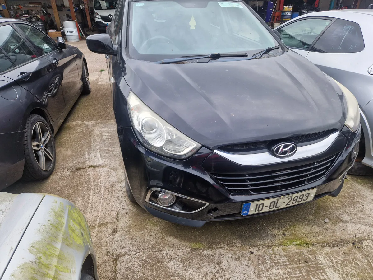 10 Hyundai 1x35 for breaking - Image 1