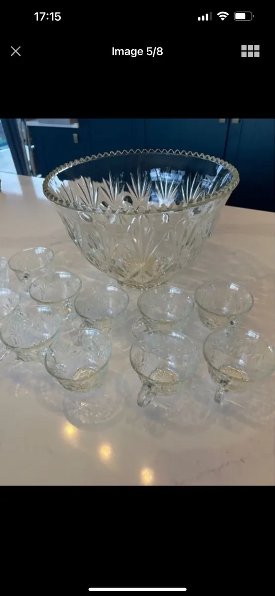 Large crystal punch bowl and cups - Image 1