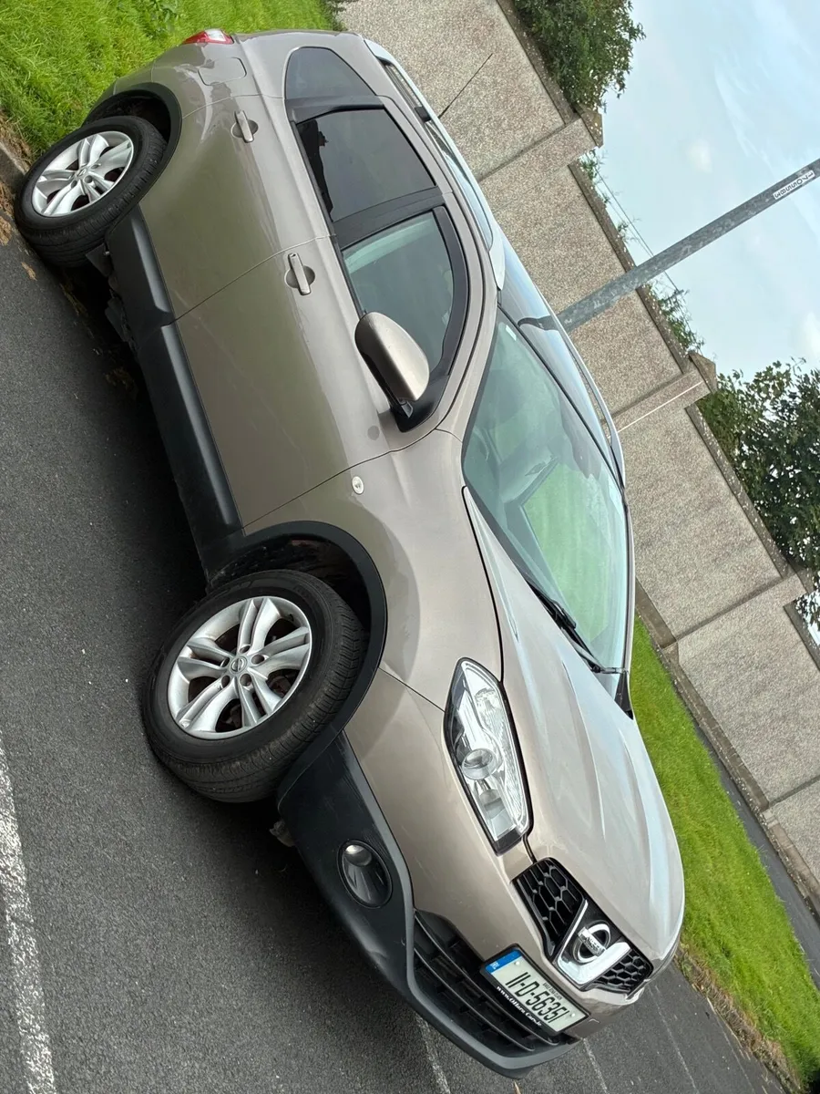 Nissan Qashqai+2 2011 - Image 1
