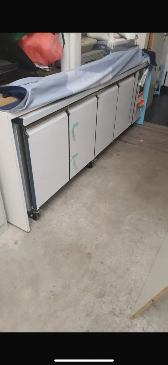 Market equipment - Image 4