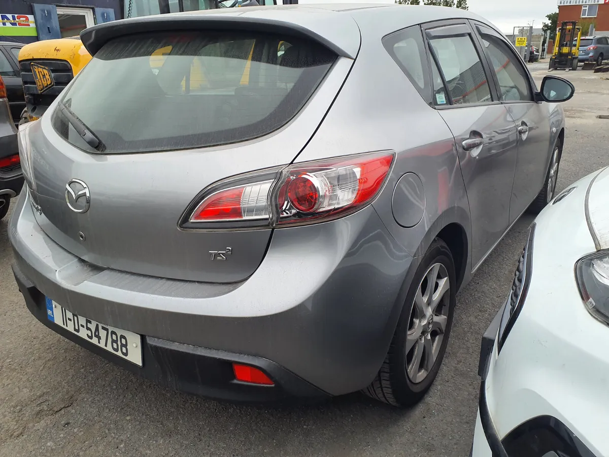 2011 Mazda 3 - Image 4